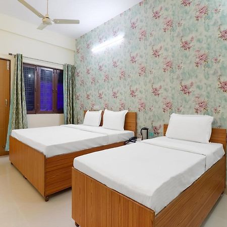 Oyo 84661 Lakshmi Home Stay Jhajra Экстерьер фото