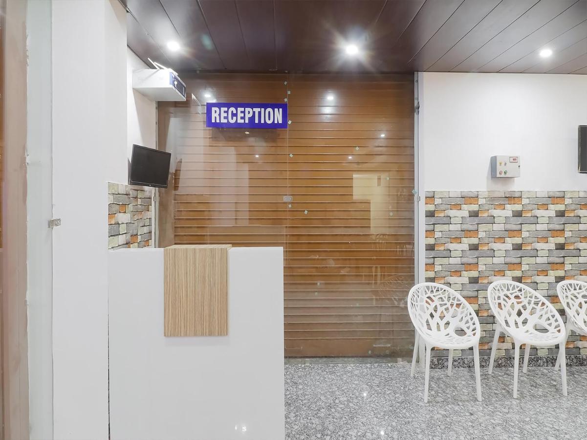 Oyo 84661 Lakshmi Home Stay Jhajra Экстерьер фото
