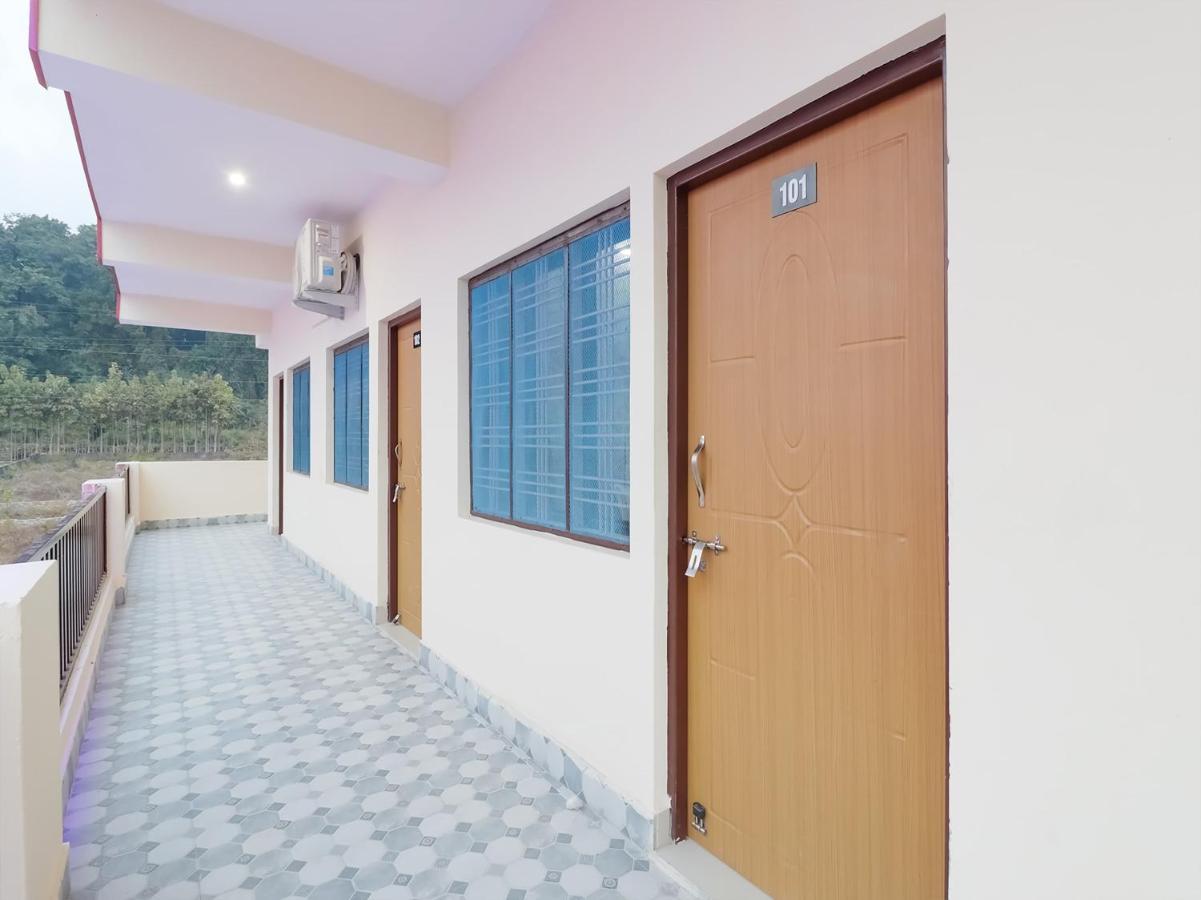 Oyo 84661 Lakshmi Home Stay Jhajra Экстерьер фото